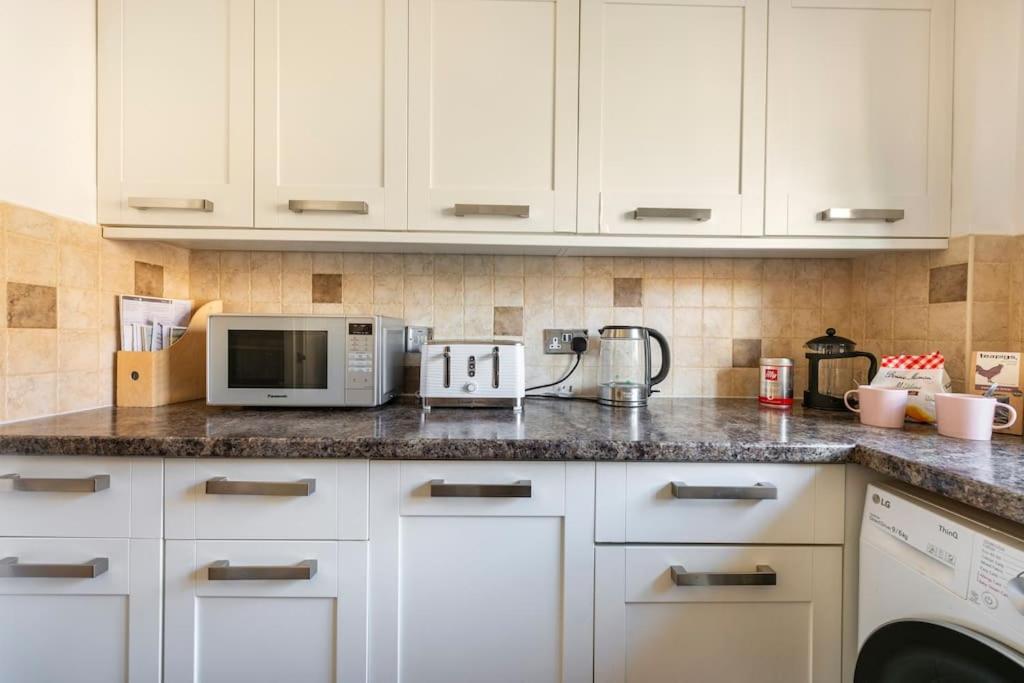 Wapping - Tobacco Docks - Modern Flat London
