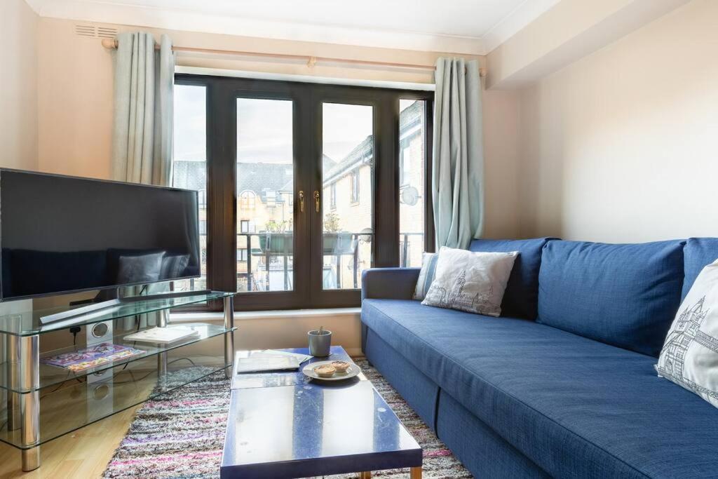 Wapping - Tobacco Docks - Modern Flat *