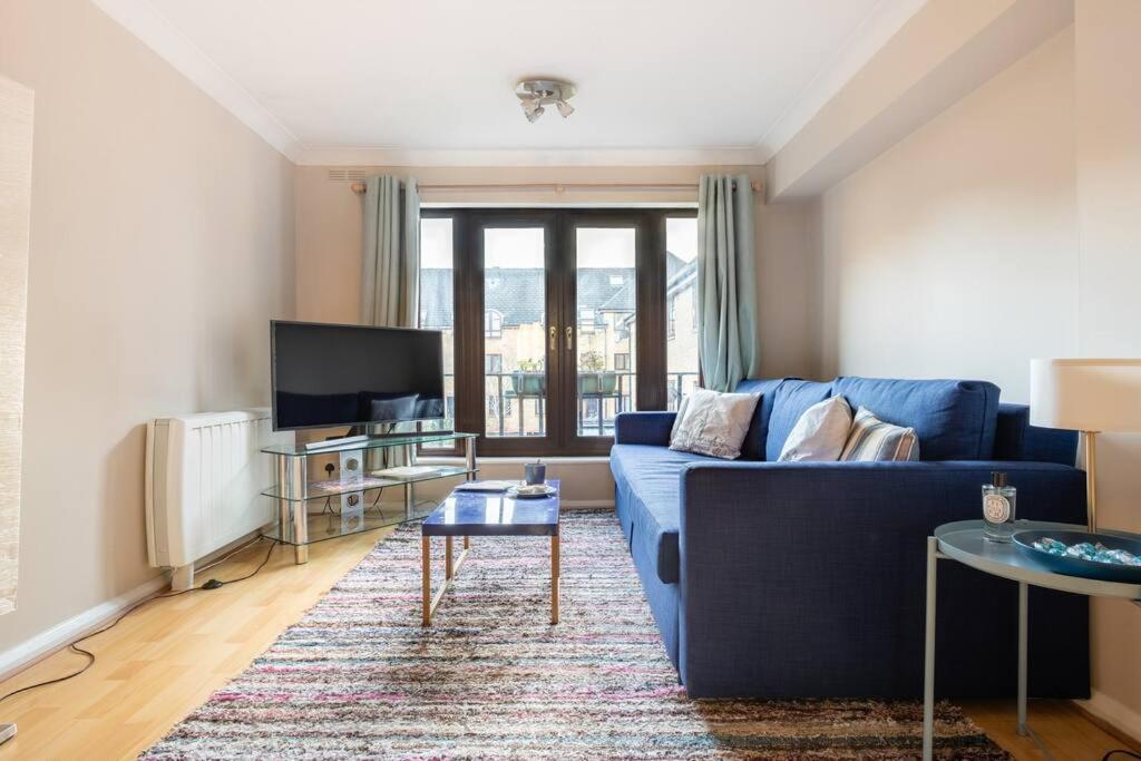 Apartment Wapping - Tobacco Docks - Modern Flat